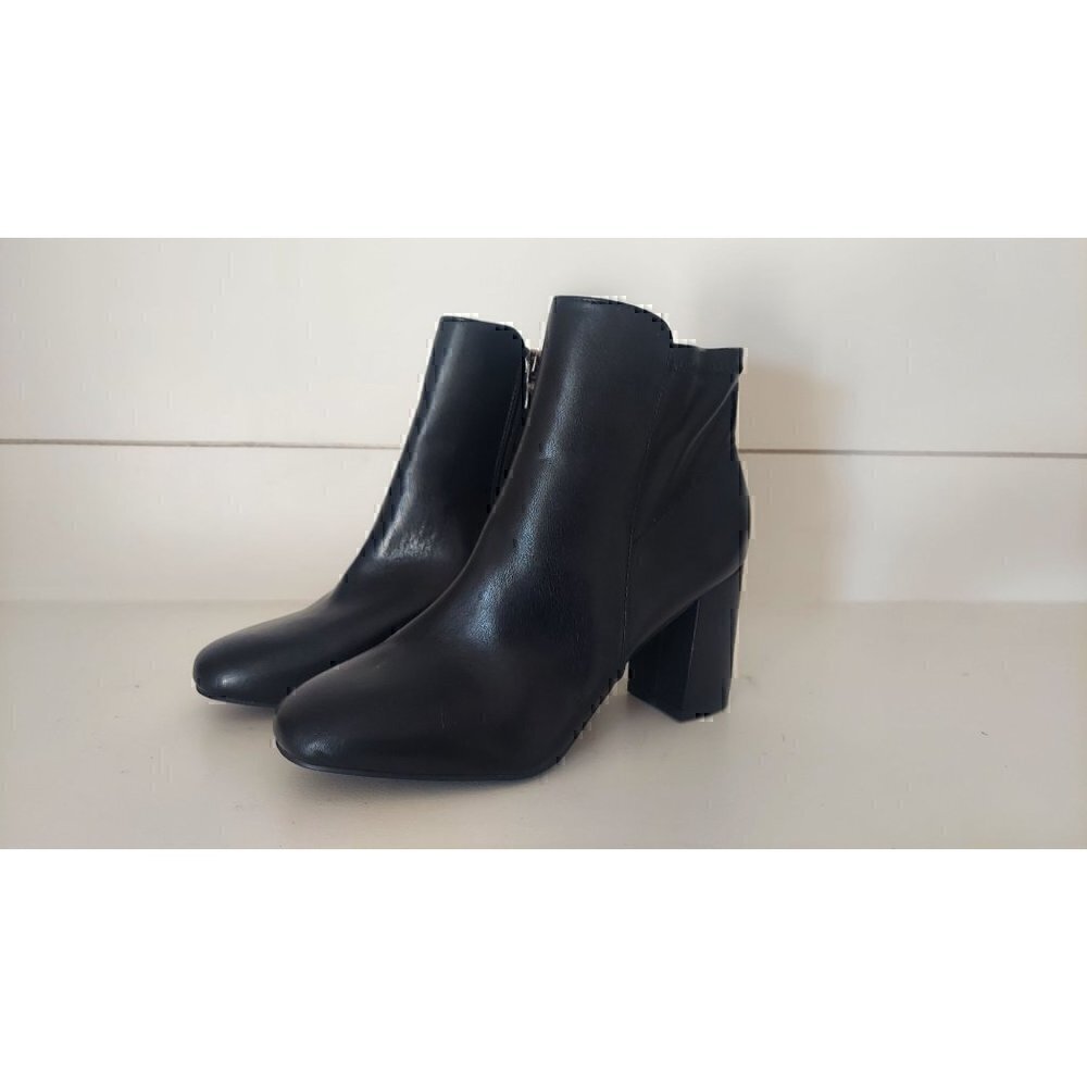 Mia Carla Zip Ankle Bootie/NWOB, Size 9M